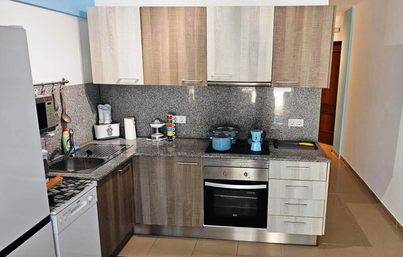 Blue Bay Paradise - Beach Front Apartment With Sea View Playa Paraíso Eksteriør bilde